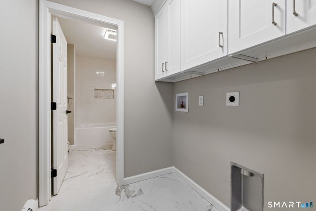 7 Canterbury Lane, Monroe, CT 06468