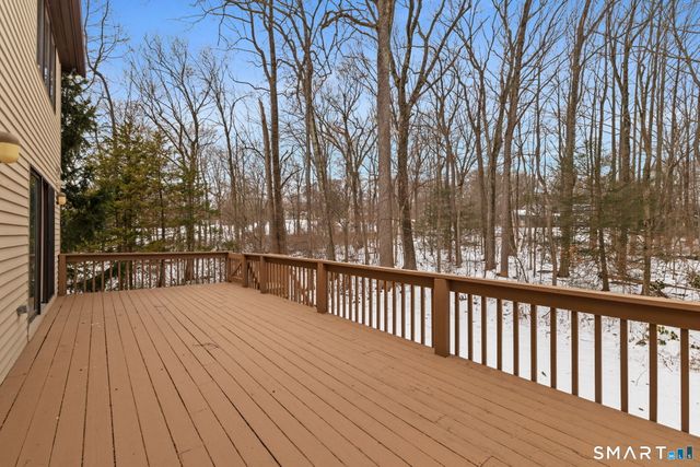 7 Canterbury Lane, Monroe, CT 06468