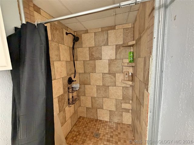 2670 Indian Hills Road, Ardmore, OK 73401