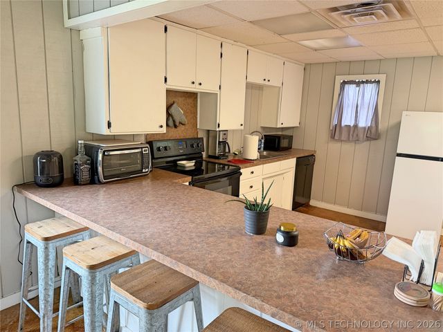 2670 Indian Hills Road, Ardmore, OK 73401