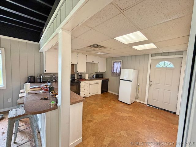 2670 Indian Hills Road, Ardmore, OK 73401