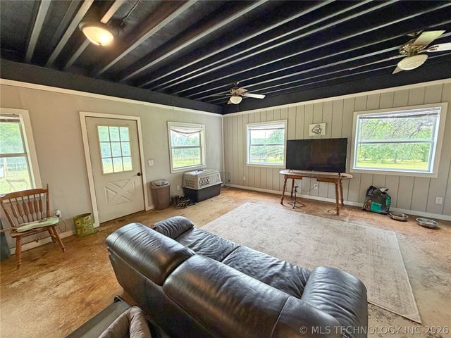 2670 Indian Hills Road, Ardmore, OK 73401