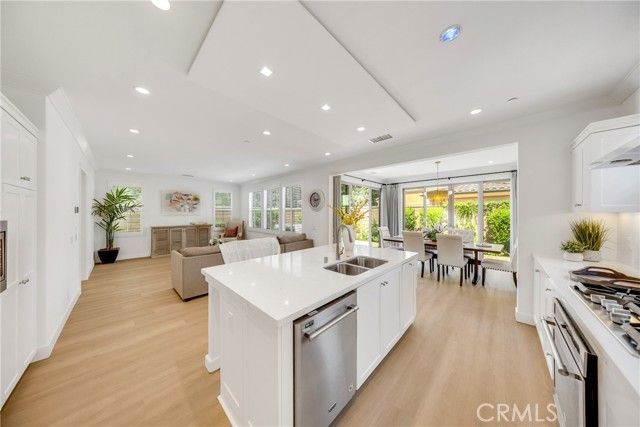 182 Frontier, Irvine, CA 92620