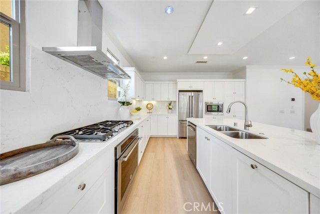 182 Frontier, Irvine, CA 92620