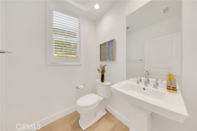 182 Frontier, Irvine, CA 92620