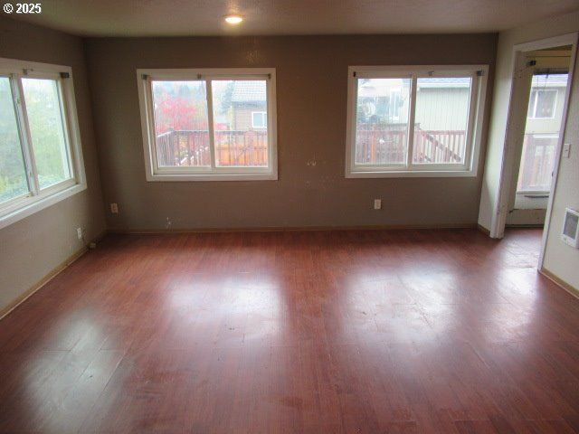 341 Sw Madison St, Sheridan, OR 97378