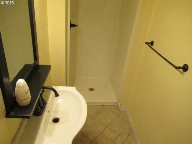 341 Sw Madison St, Sheridan, OR 97378