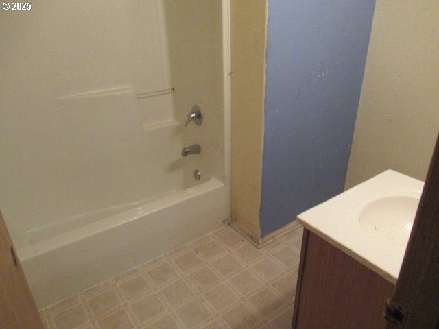 341 Sw Madison St, Sheridan, OR 97378