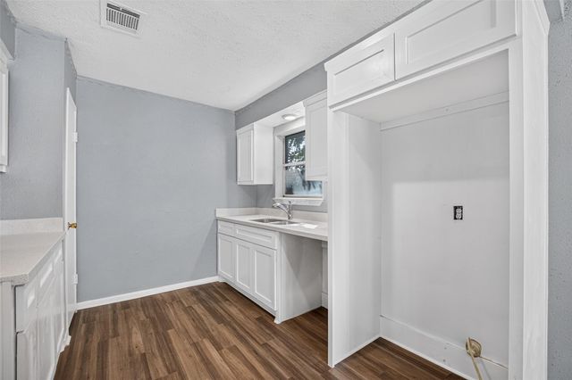 15911 Dunman Lane, Houston, TX 77044