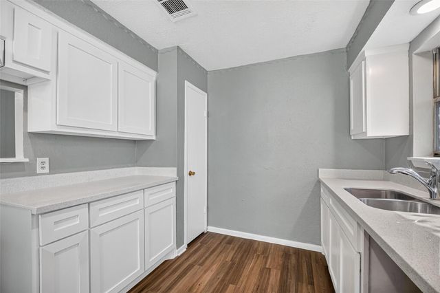 15911 Dunman Lane, Houston, TX 77044