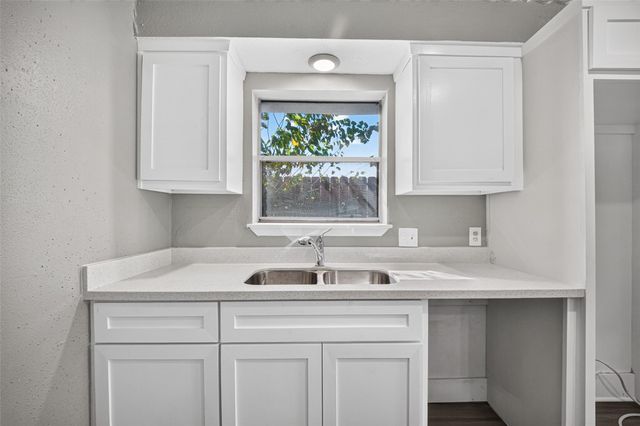 15911 Dunman Lane, Houston, TX 77044