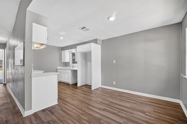 15911 Dunman Lane, Houston, TX 77044