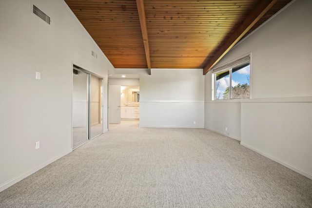 4 Atherton Is, Stockton, CA 95204