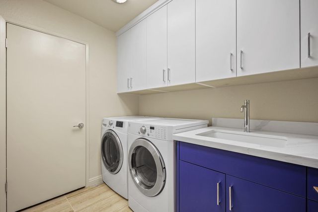 4 Atherton Is, Stockton, CA 95204