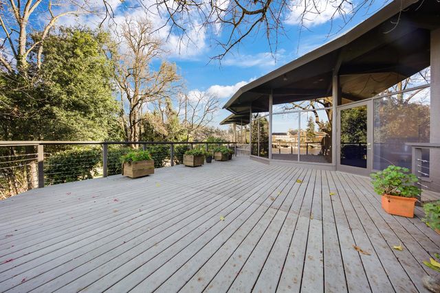 4 Atherton Is, Stockton, CA 95204