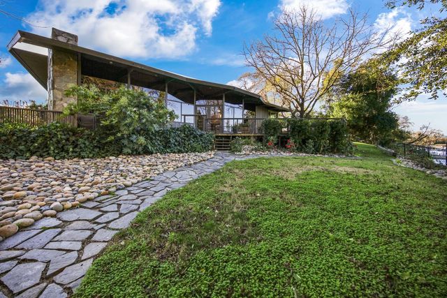 4 Atherton Is, Stockton, CA 95204