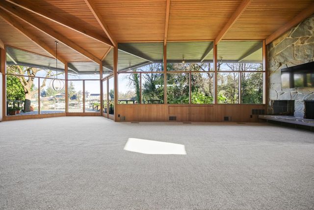 4 Atherton Is, Stockton, CA 95204