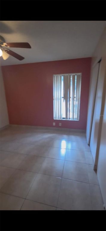 Image 2 of property listing at 128 CREEKSIDE WAY, Orlando, FL 32824
