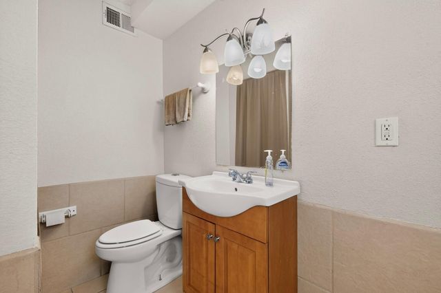 4332 Spanish Broom Avenue NW, Albuquerque, NM 87120