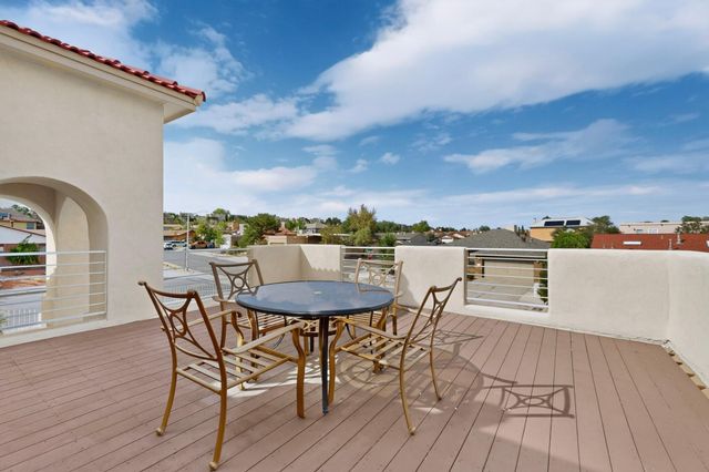 4332 Spanish Broom Avenue NW, Albuquerque, NM 87120