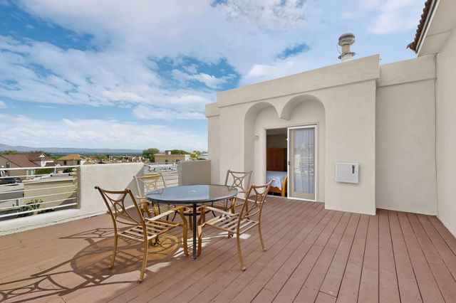 4332 Spanish Broom Avenue NW, Albuquerque, NM 87120