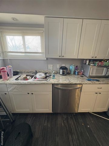 35820 Hazelwood Street, Westland, MI 48186