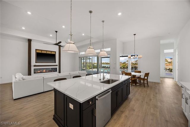 15398 Turin DR, Naples, FL 34114