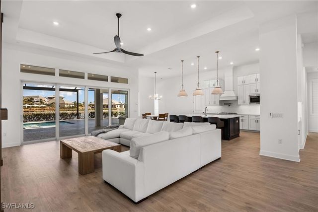 15398 Turin DR, Naples, FL 34114