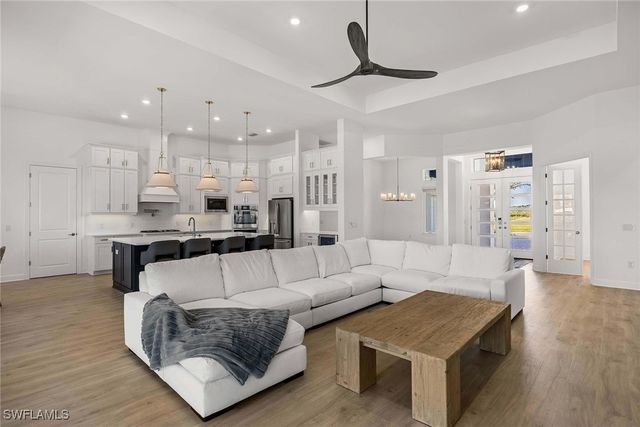 15398 Turin DR, Naples, FL 34114