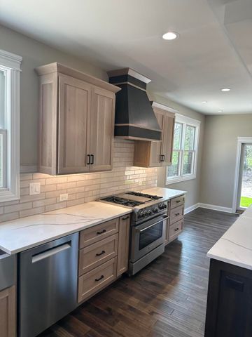 9945 Switch Grass Lane, St. John, IN 46373