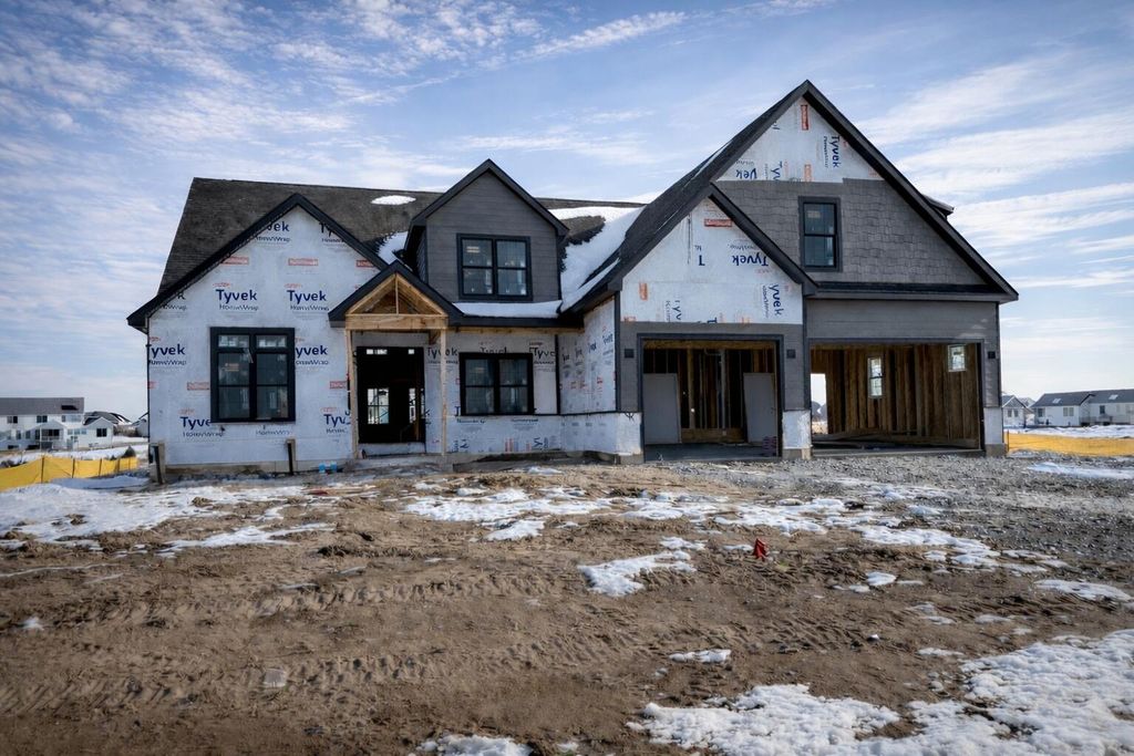 9945 Switch Grass Lane, St. John, IN 46373