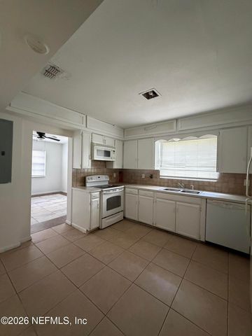 528 TROUT RIVER Drive, Jacksonville, FL 32208
