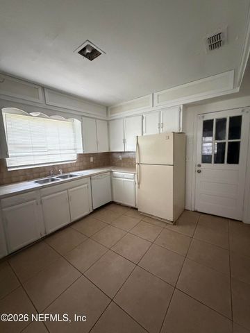 528 TROUT RIVER Drive, Jacksonville, FL 32208
