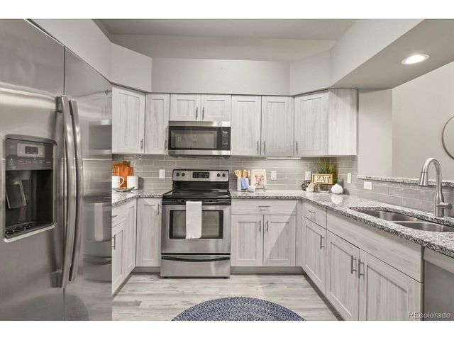 6868 LOS REYES Cir, Colorado Springs, CO 80918