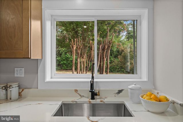11313 COLLEGE VIEW DR, Silver Spring, MD 20902