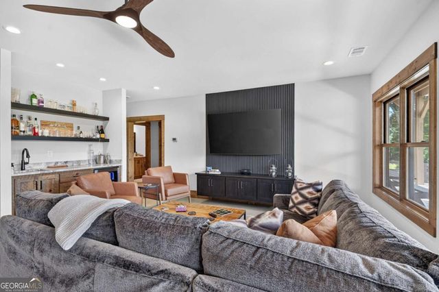 246 Bearden Farm Overlook, Blue Ridge, GA 30513