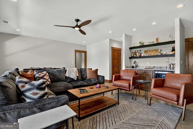 246 Bearden Farm Overlook, Blue Ridge, GA 30513