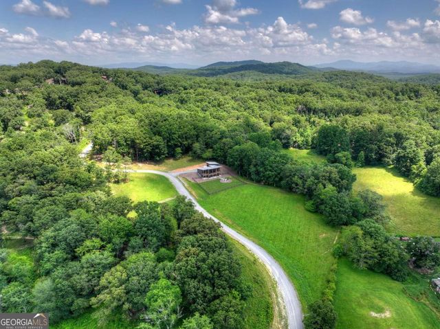 246 Bearden Farm Overlook, Blue Ridge, GA 30513