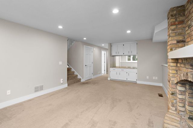 17110 28th Place N, Plymouth, MN 55447
