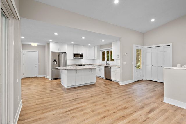 17110 28th Place N, Plymouth, MN 55447