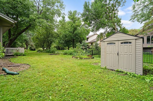 17110 28th Place N, Plymouth, MN 55447