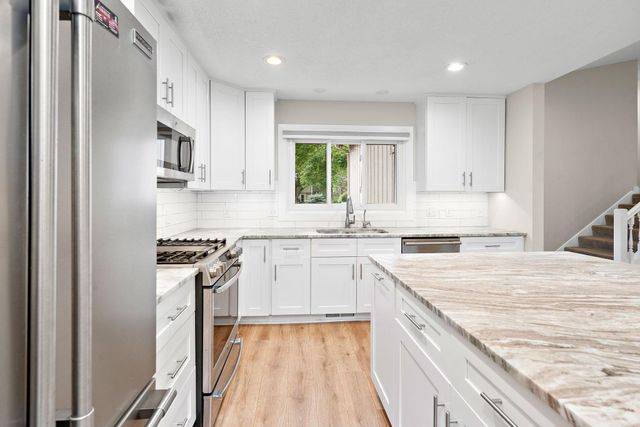 17110 28th Place N, Plymouth, MN 55447