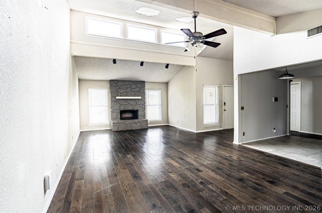 3009 W College Street, Broken Arrow, OK 74012