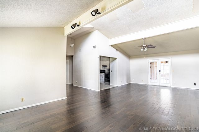 3009 W College Street, Broken Arrow, OK 74012