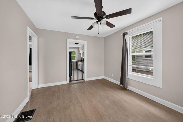 2445 Lindbergh Dr, Louisville, KY 40208