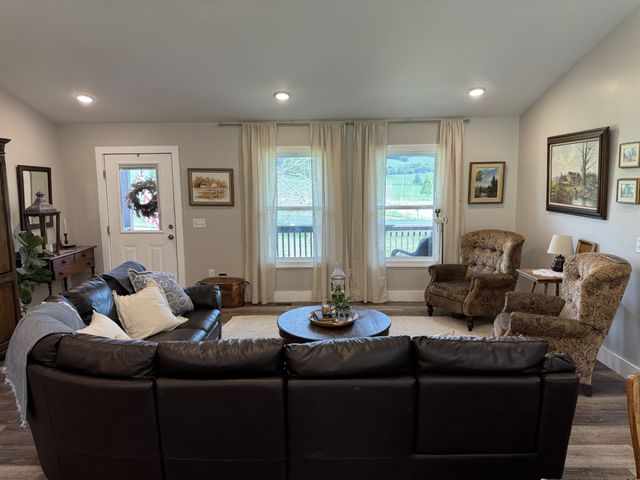 3775 Highway 10, Hartsville, TN 37074