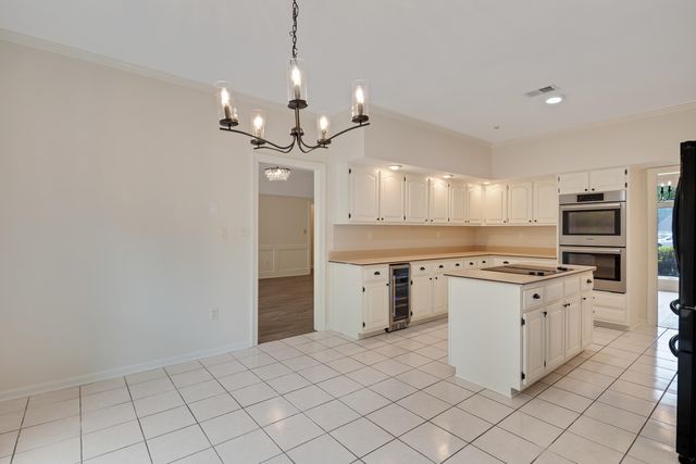 10120 BARN HILL DR, Collierville, TN 38017