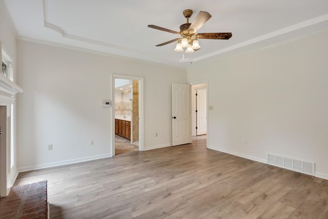 10120 BARN HILL DR, Collierville, TN 38017