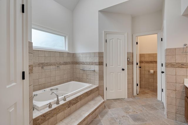 10120 BARN HILL DR, Collierville, TN 38017