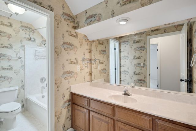 10120 BARN HILL DR, Collierville, TN 38017